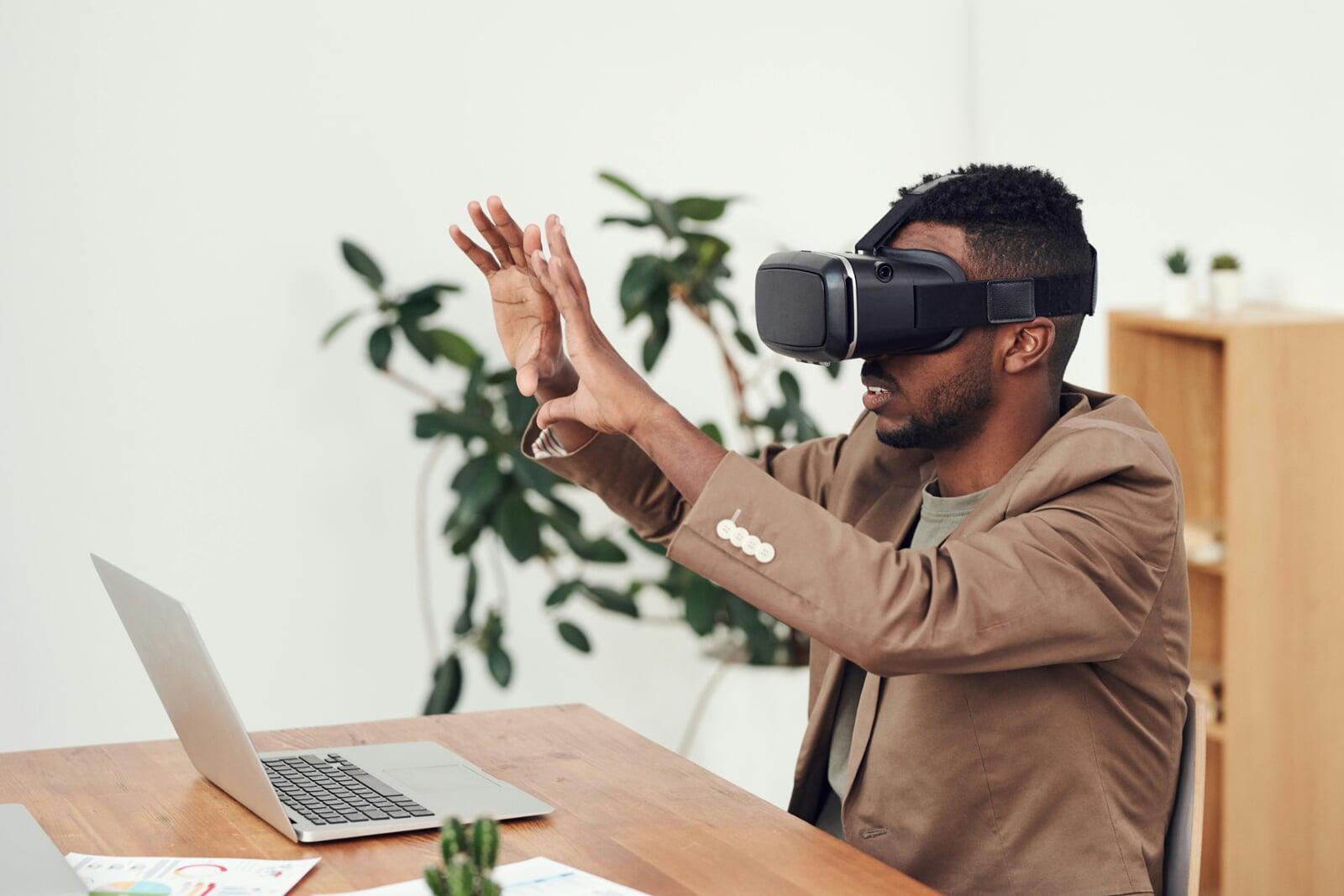 What Is Zoho Lens? Augmented Reality Support for Real-World Problems